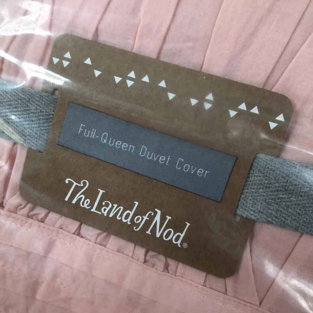 The Land of Nod Blush Ruffled cotton pink duvet FULL QUEEN size